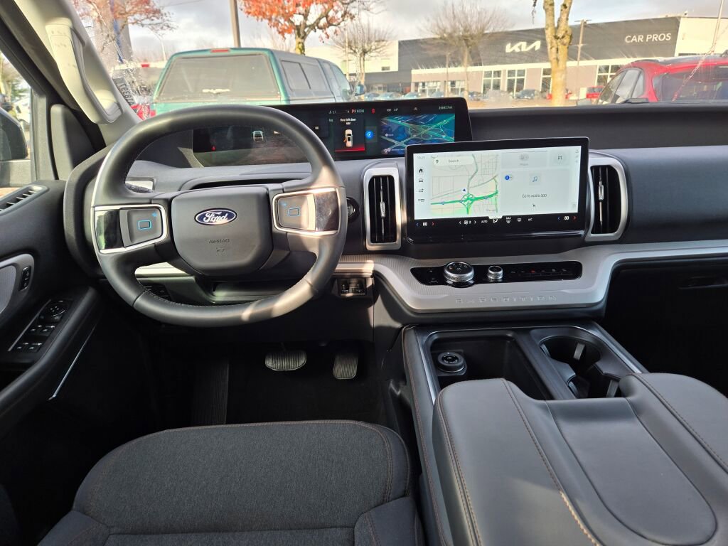 Used 2025 Ford Expedition Max Active image 11