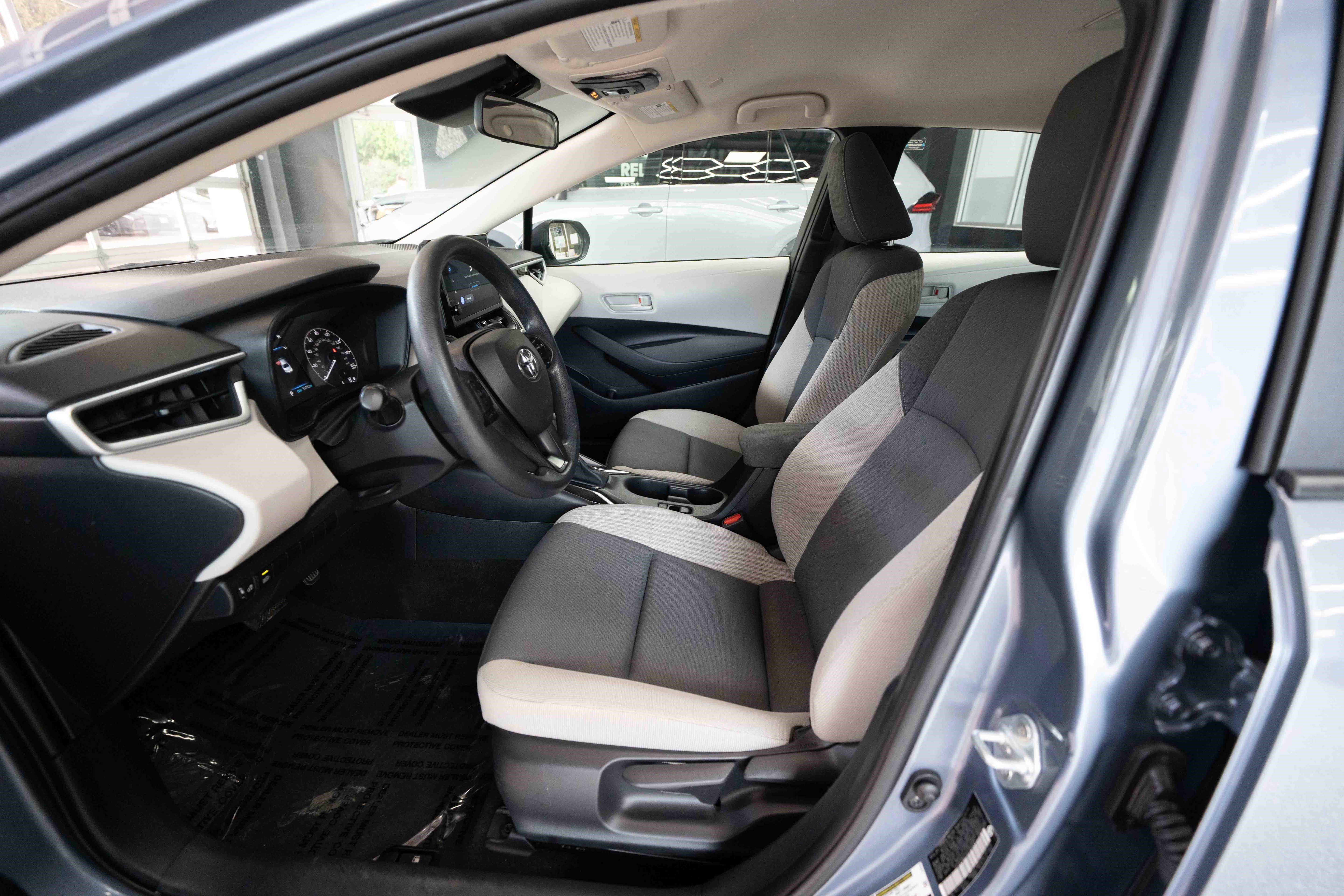 Used 2024 Toyota Corolla LE image 9