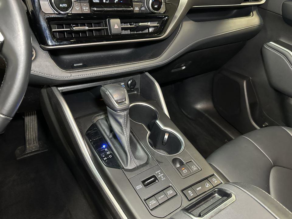 Certified 2022 Toyota Highlander XLE image 29