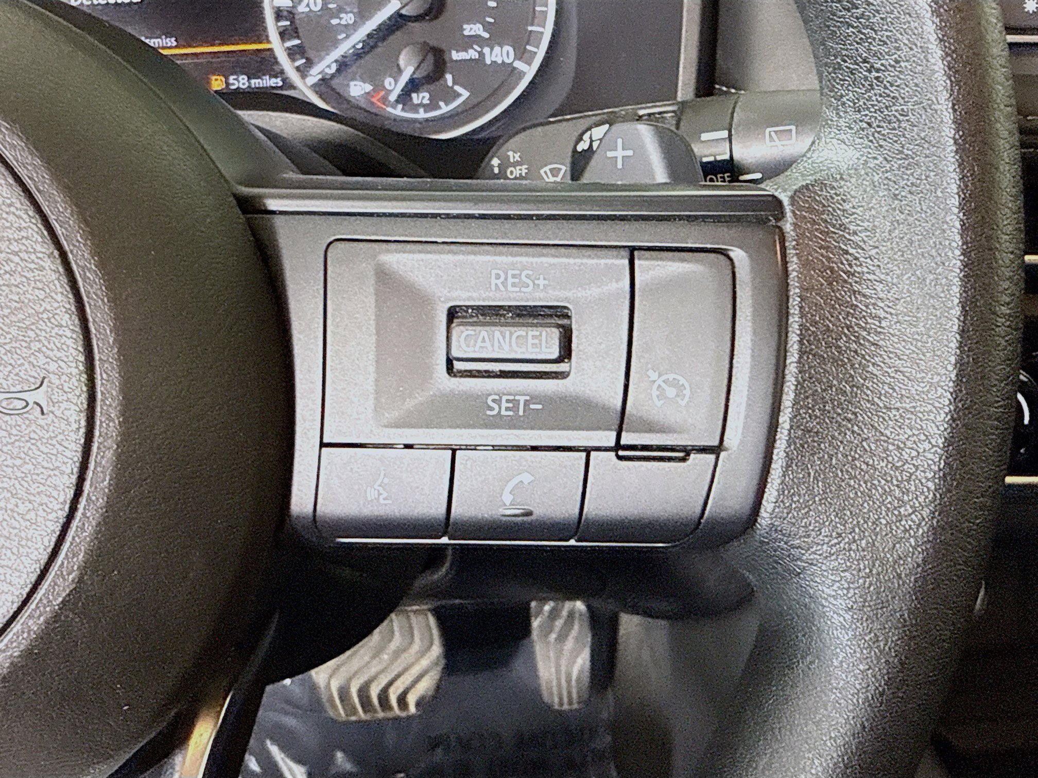 Used 2023 Nissan Rogue S FWD image 15