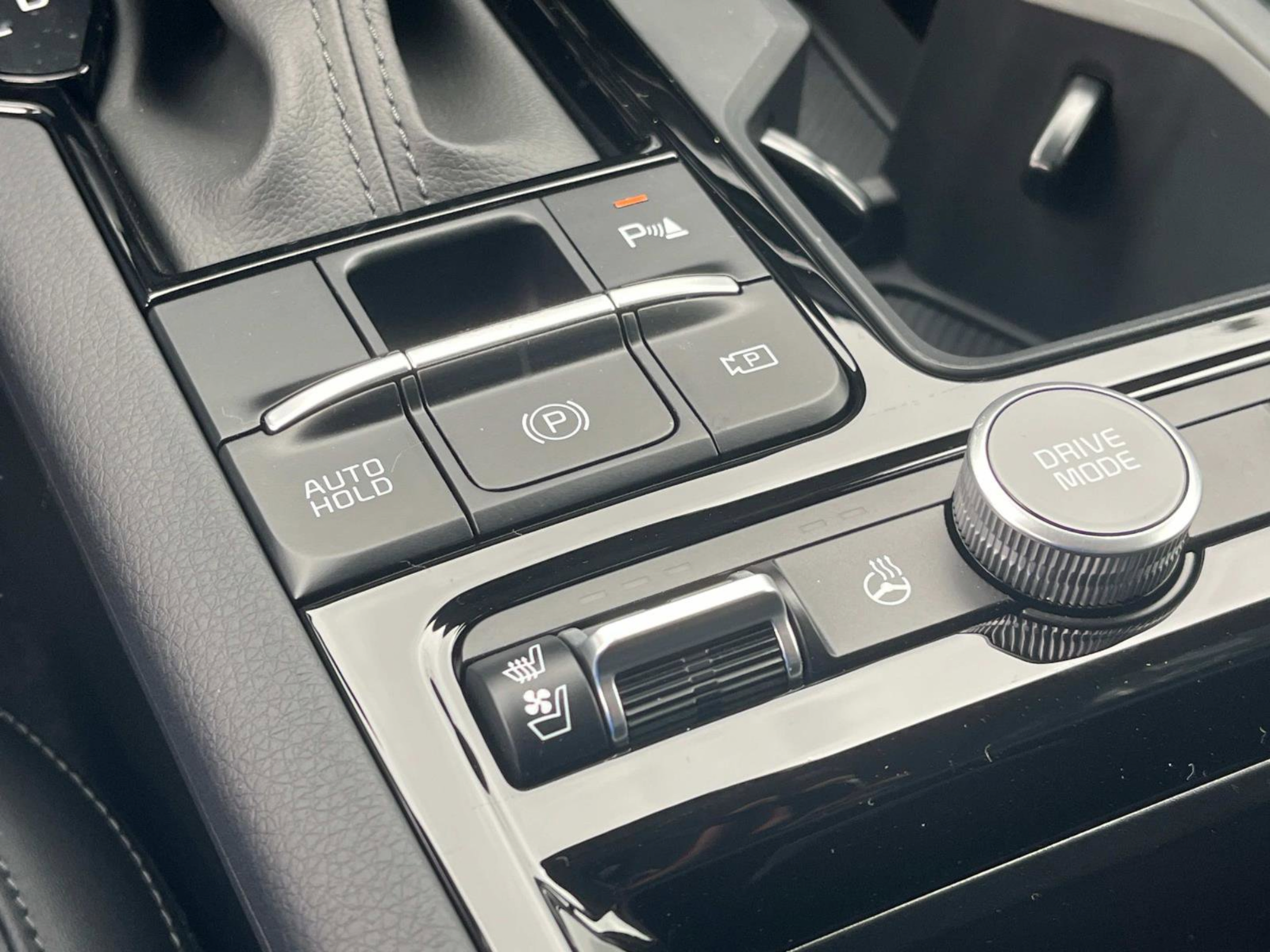New 2025 Kia K5 EX FWD image 32