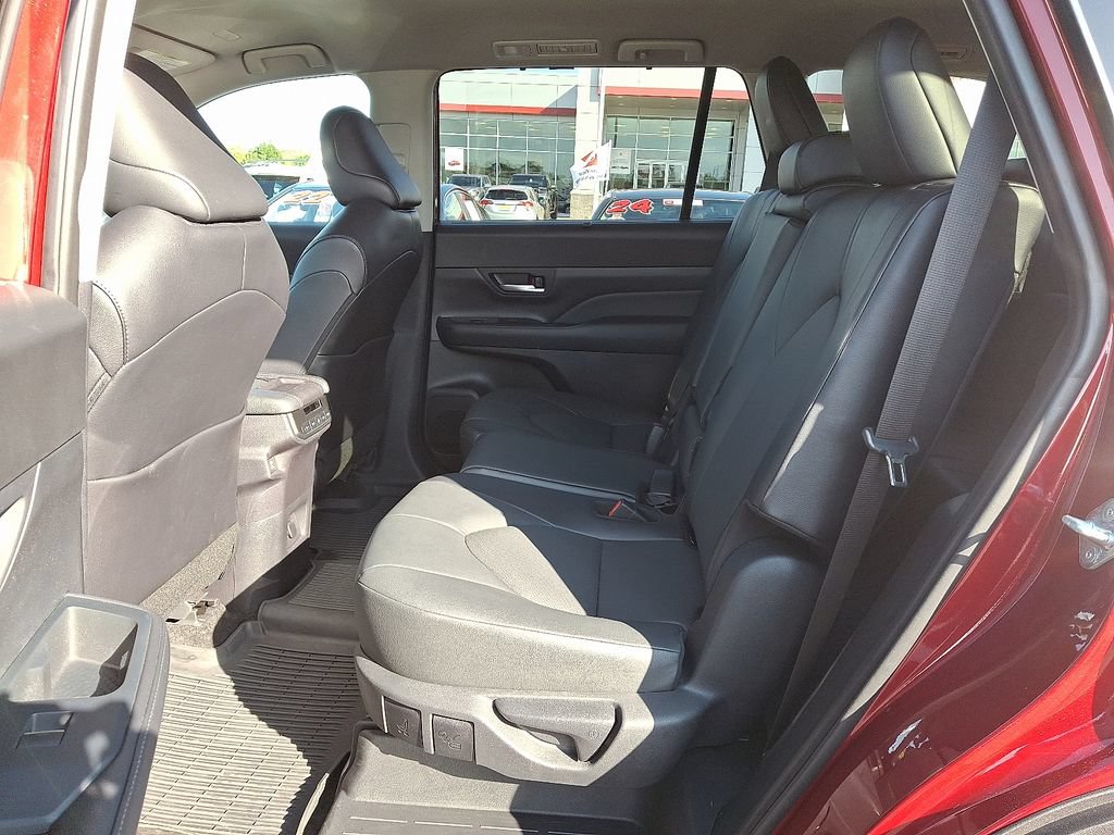Certified 2024 Toyota Grand Highlander AWD image 10
