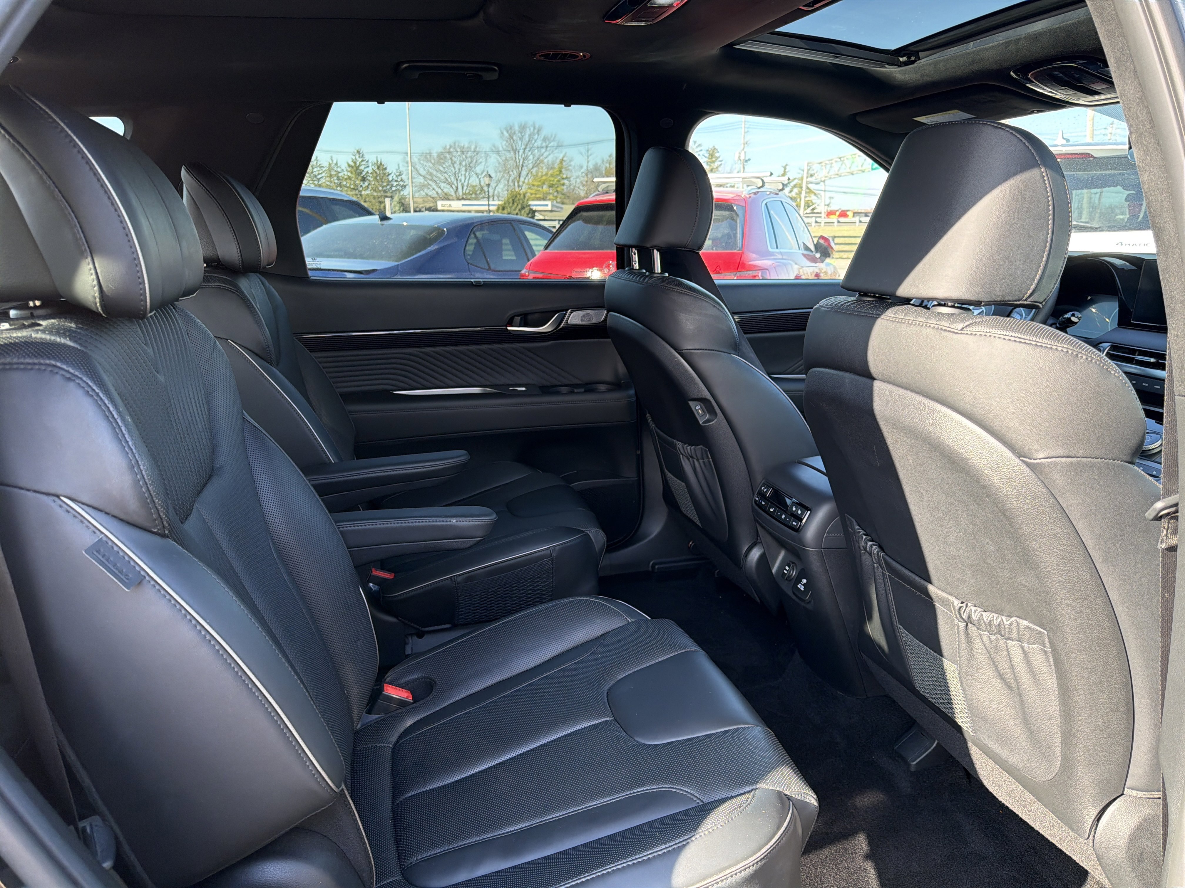 Used 2024 Hyundai Palisade Calligraphy image 29