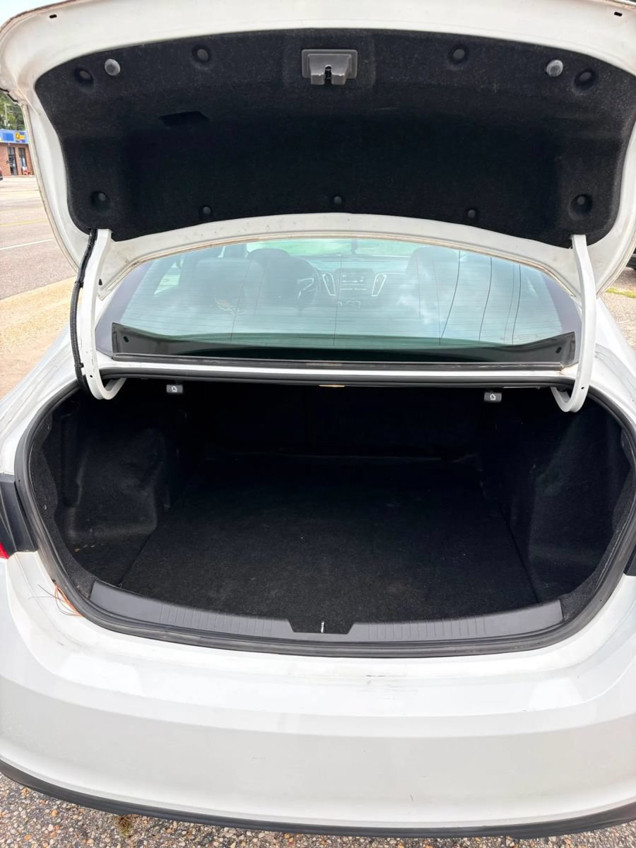 Used 2018 Chevrolet Malibu LS FWD image 14