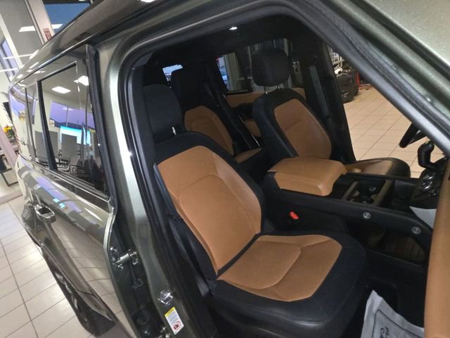 Used 2023 Land Rover Defender 110 X-Dynamic SE image 25
