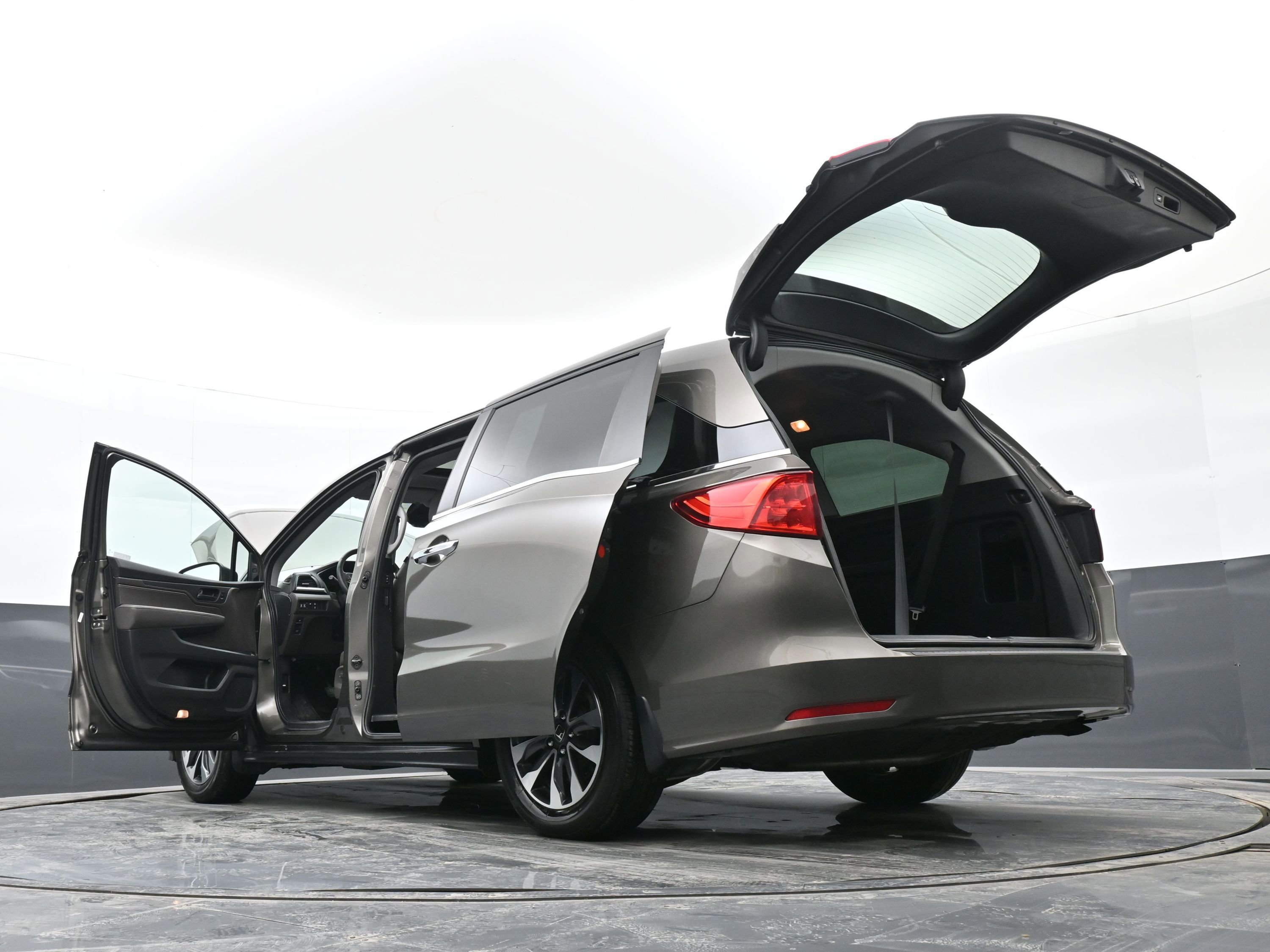 Used 2023 Honda Odyssey EX-L image 52