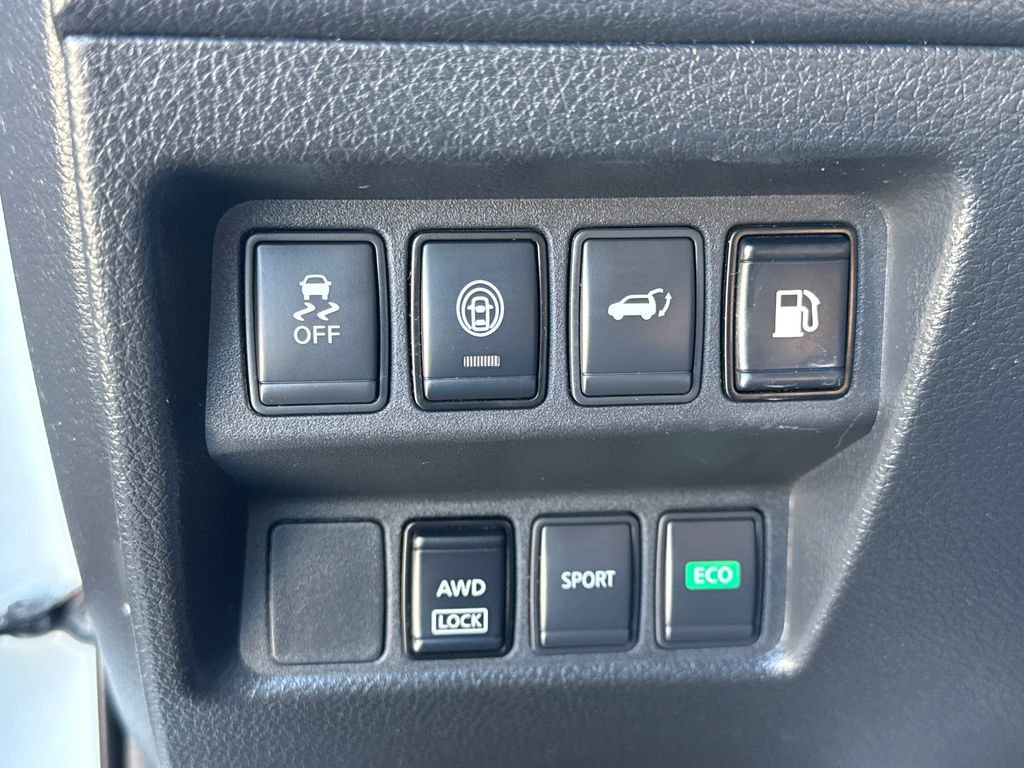 Used 2019 Nissan Rogue SV image 33