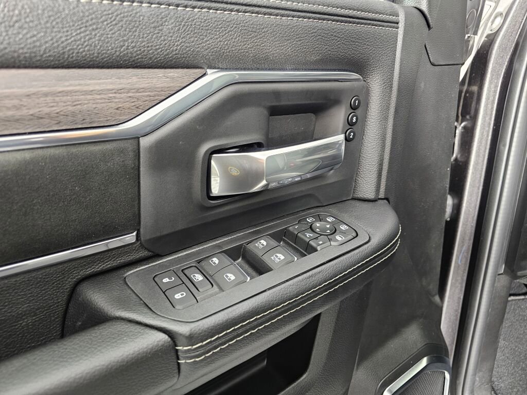 New 2026 RAM 2500 Laramie w/ Night Edition AWD/4WD image 21