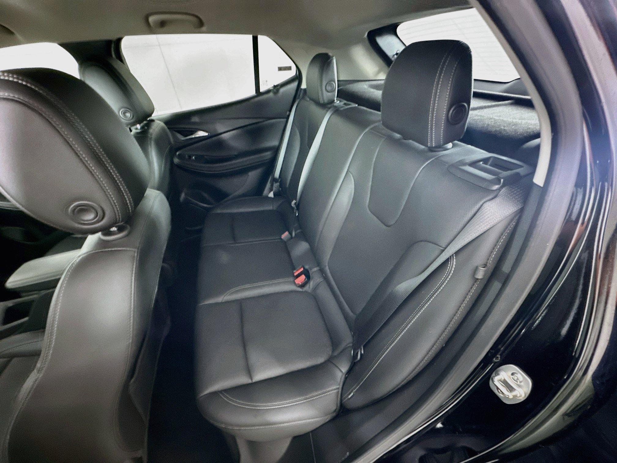 Used 2024 Buick Encore GX Sport Touring FWD image 26