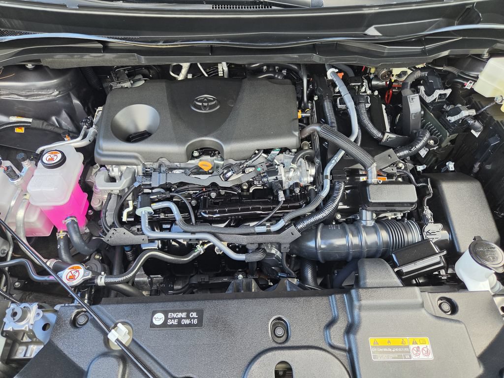 Used 2025 Toyota Sienna LE FWD image 31