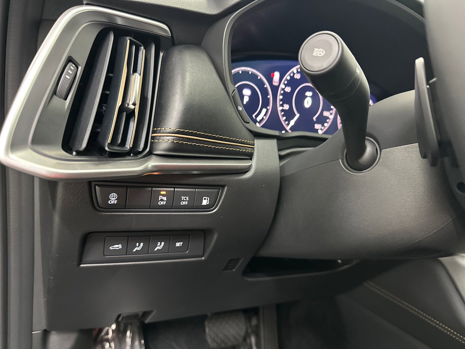 New 2025 MAZDA CX-90 Plug-In Hybrid w/ Premium Plus image 38