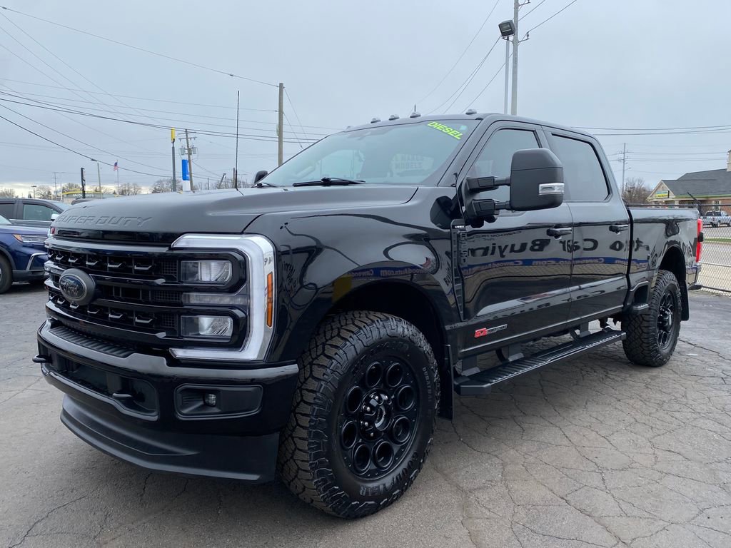 Used 2024 Ford F250 Lariat w/ Black Appearance Package AWD/4WD image 8