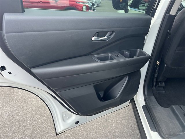 Used 2022 Nissan Pathfinder SV image 23