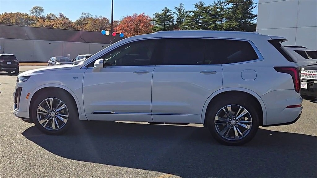 Used 2024 Cadillac XT6 Premium Luxury w/ Technology Package image 9