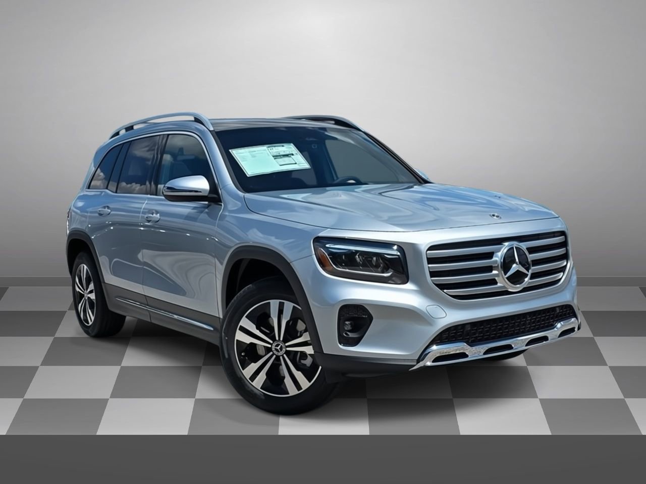 Used 2026 Mercedes-Benz GLB 250 4MATIC image 1
