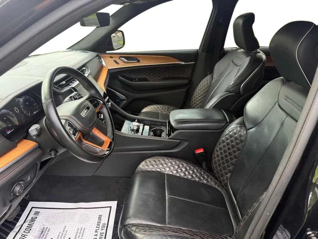 Used 2021 Jeep Grand Cherokee L Summit AWD/4WD image 12