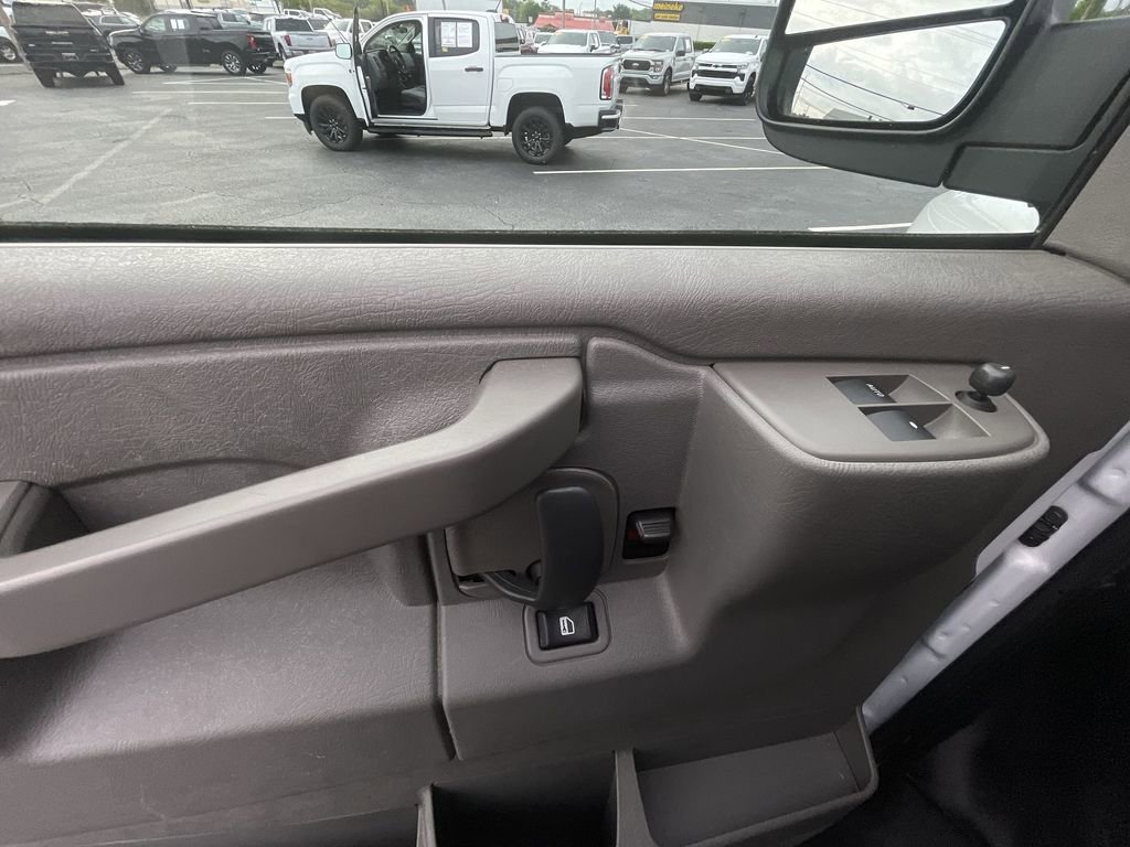 Used 2025 Chevrolet Express 2500 w/ Driver Convenience Package RWD image 20