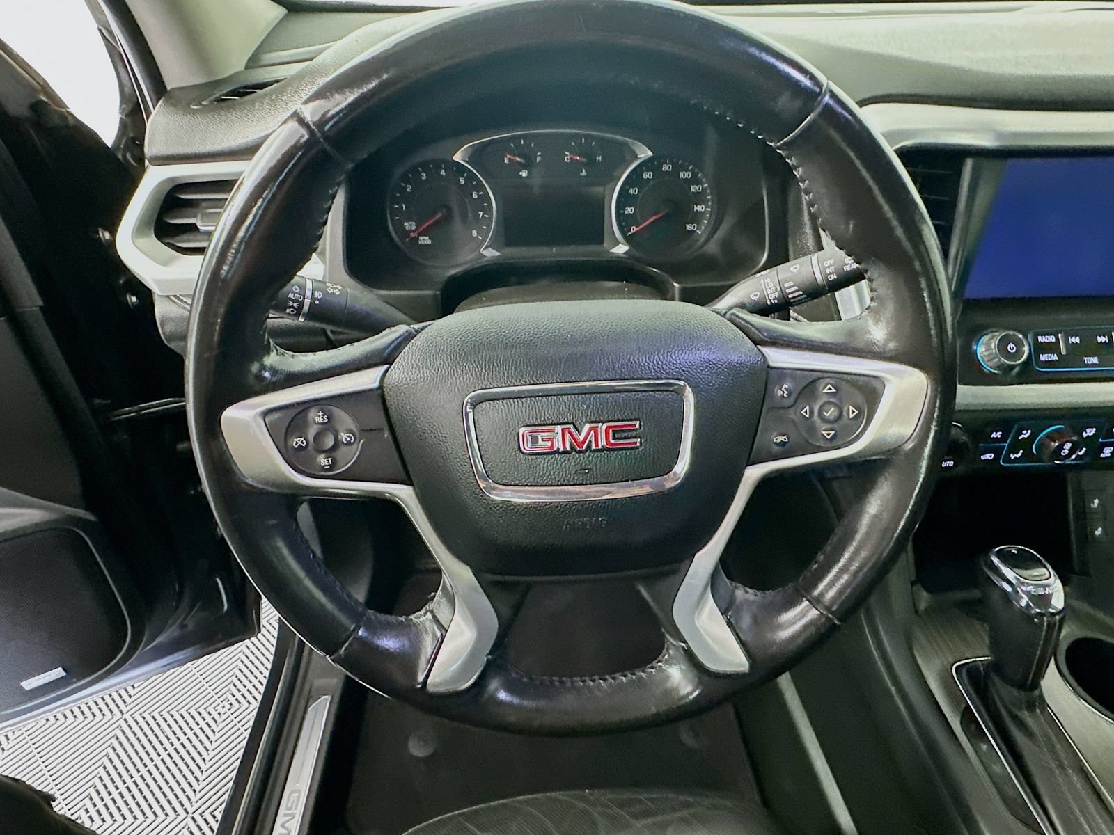 Used 2019 GMC Acadia SLT FWD image 11