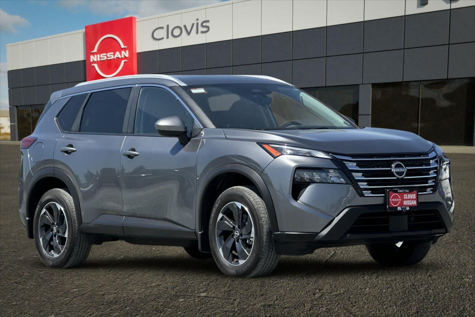 Used 2025 Nissan Rogue SV w/ SV Premium Package FWD image 10