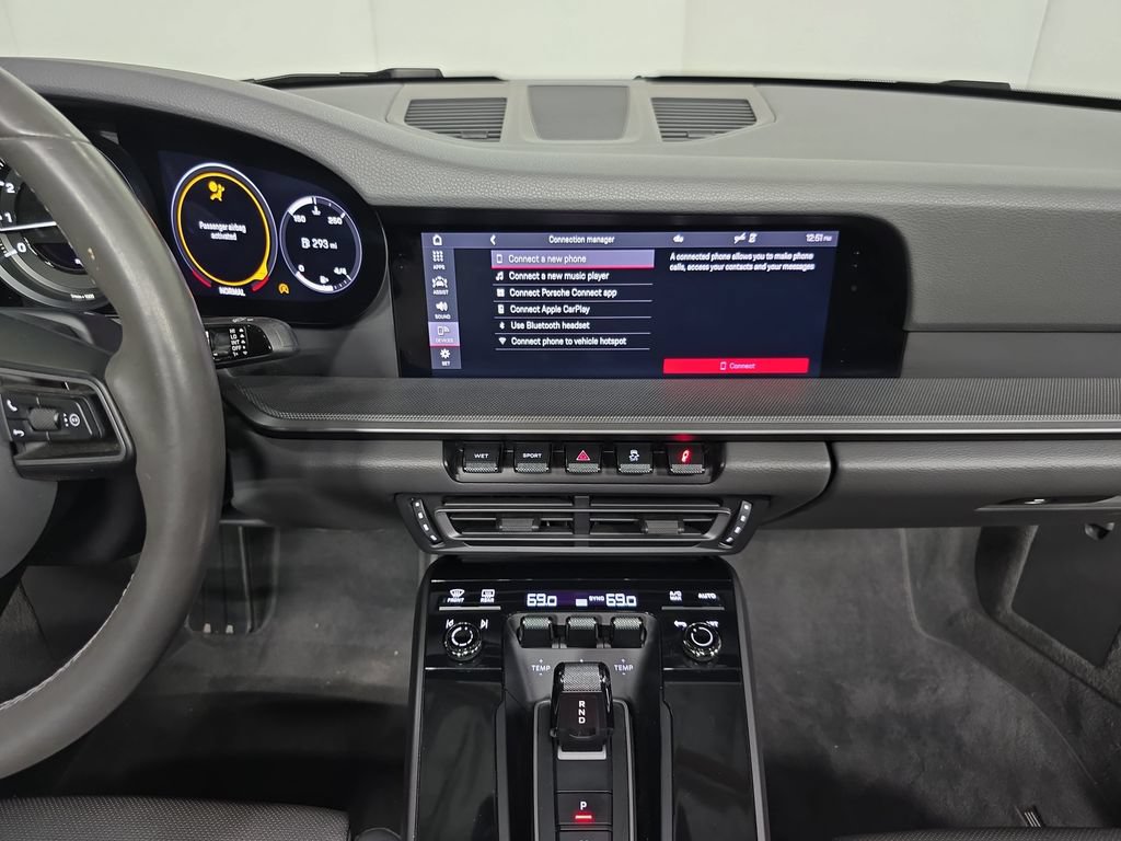 Used 2021 Porsche 911 Carrera RWD image 16