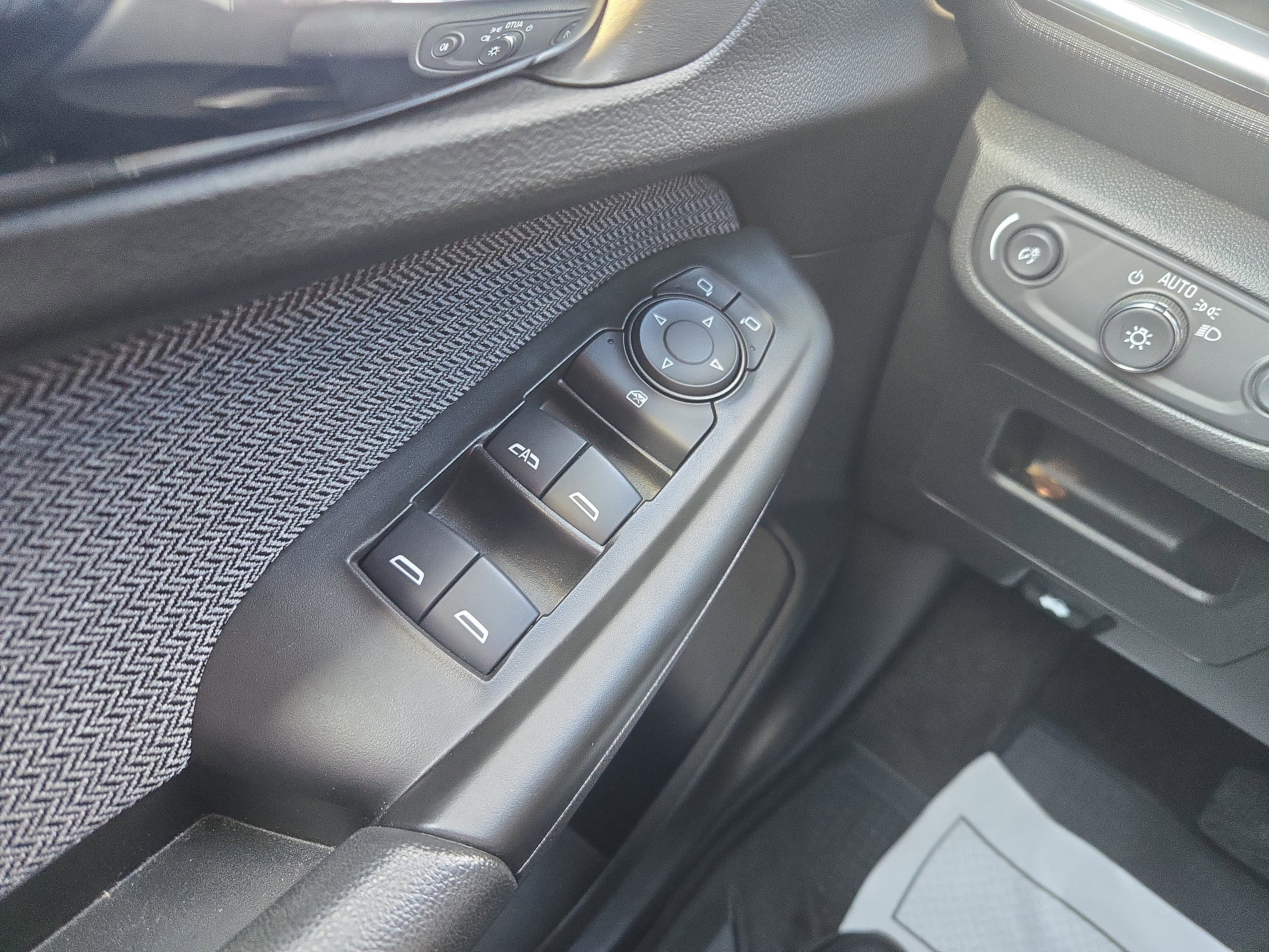 Certified 2023 Chevrolet TrailBlazer LT w/ Convenience Package AWD/4WD image 13