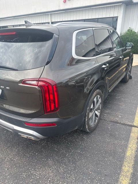 Used 2022 Kia Telluride S AWD/4WD image 2