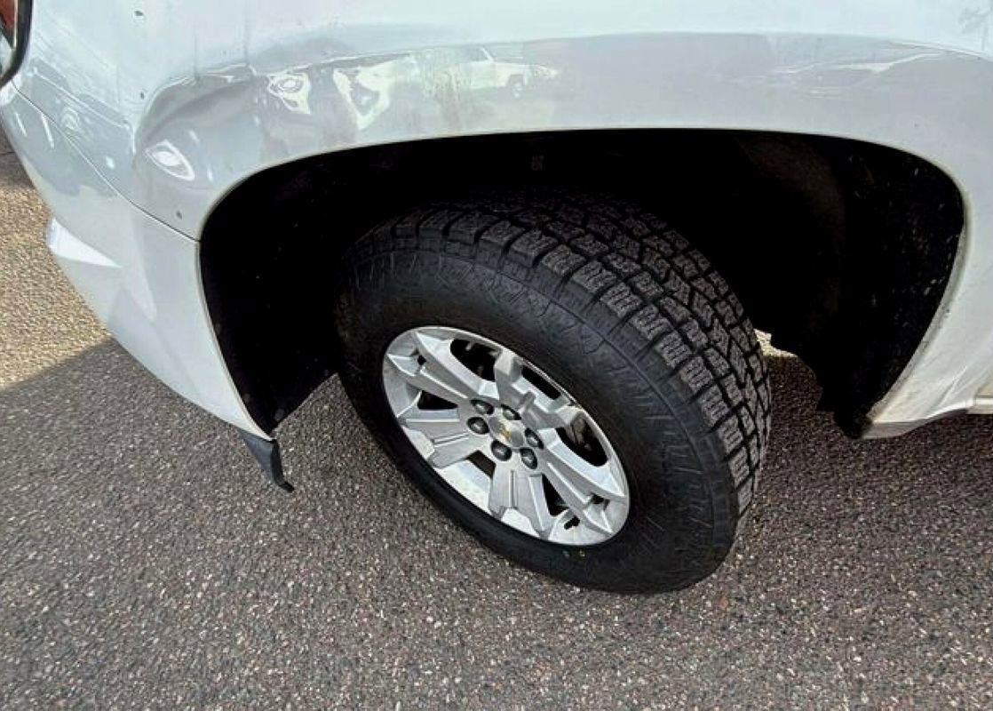 Used 2020 Chevrolet Colorado LT w/ Safety Package image 16