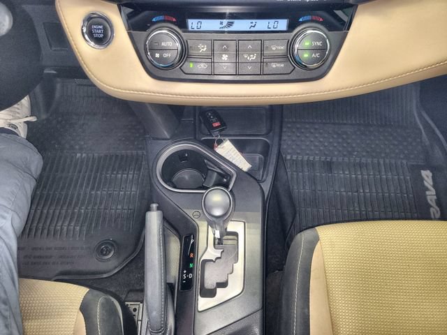 Used 2018 Toyota RAV4 XLE AWD/4WD image 19