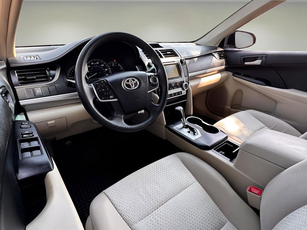 Used 2013 Toyota Camry LE FWD image 22