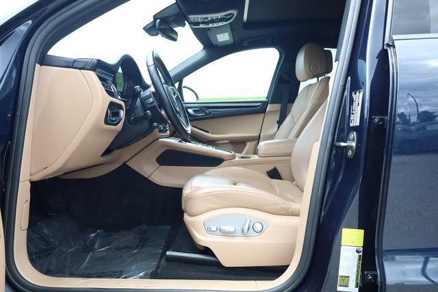 Used 2019 Porsche Macan AWD/4WD image 11