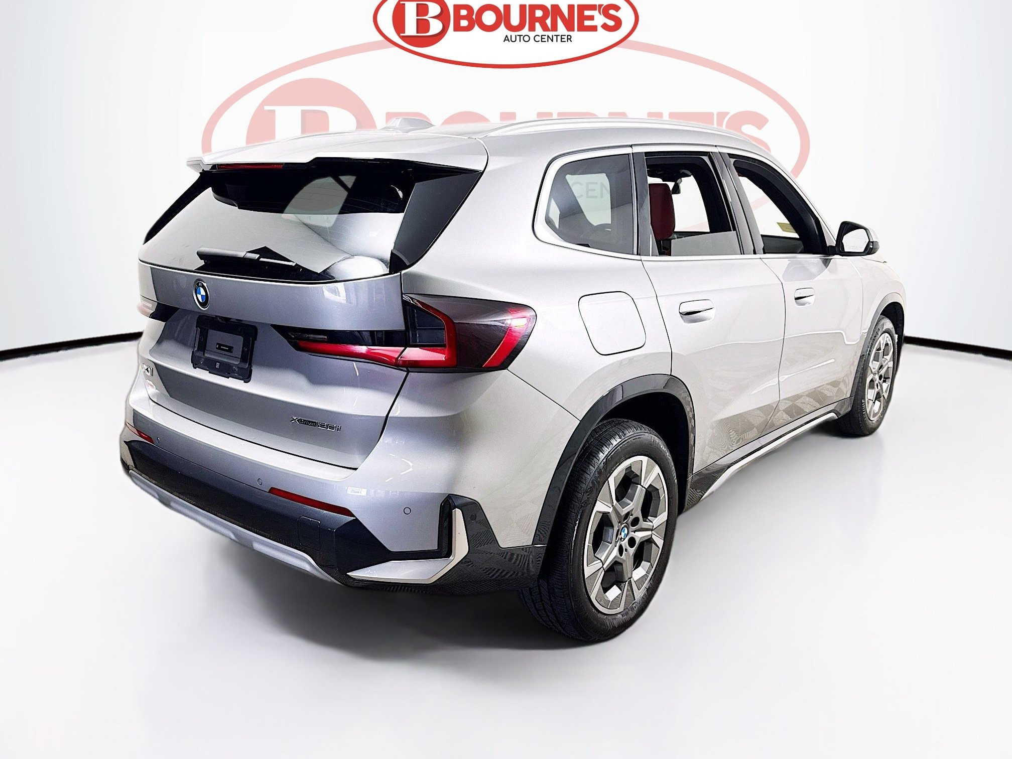 Used 2025 BMW X1 xDrive28i AWD/4WD image 11