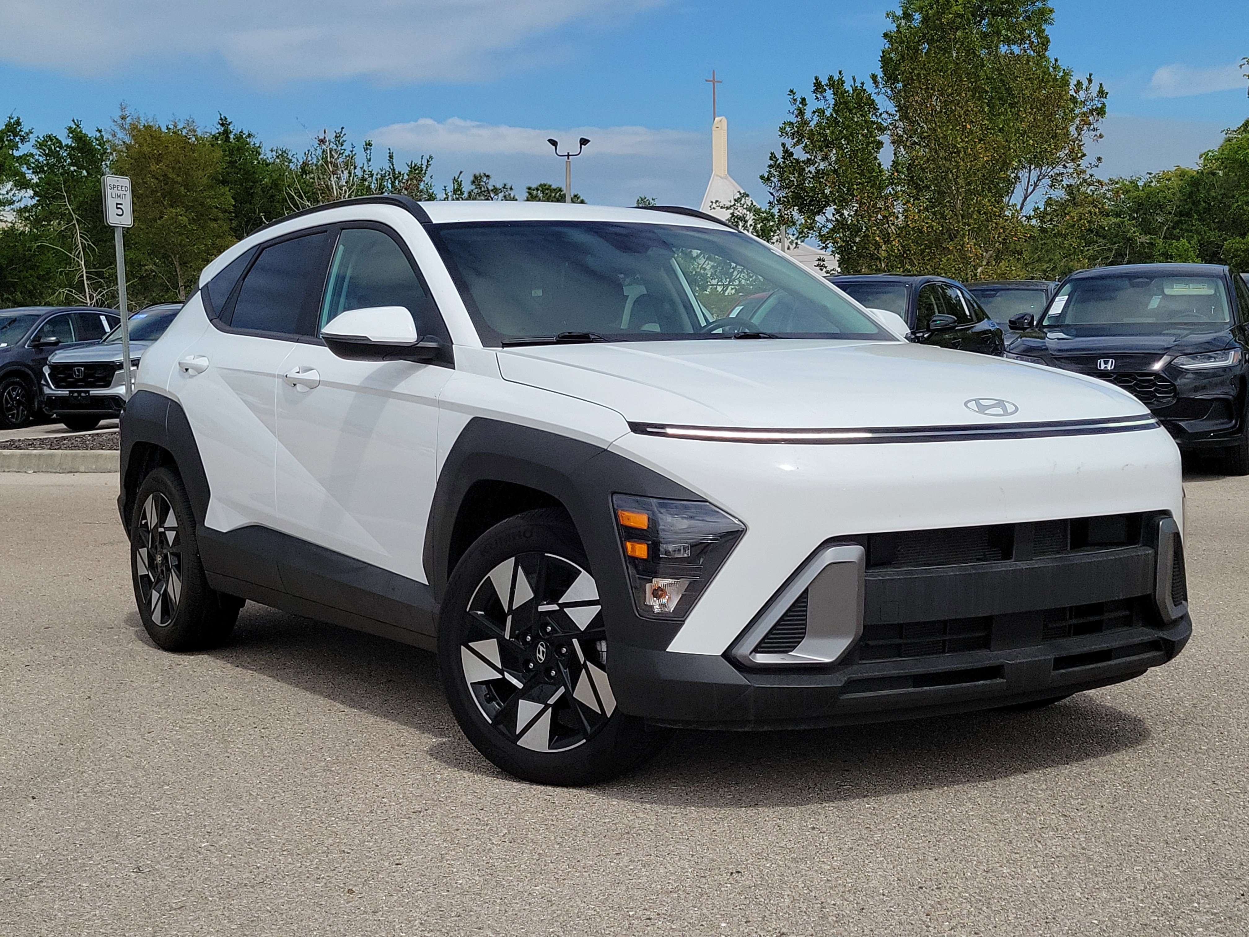 Used 2024 Hyundai Kona SEL image 32