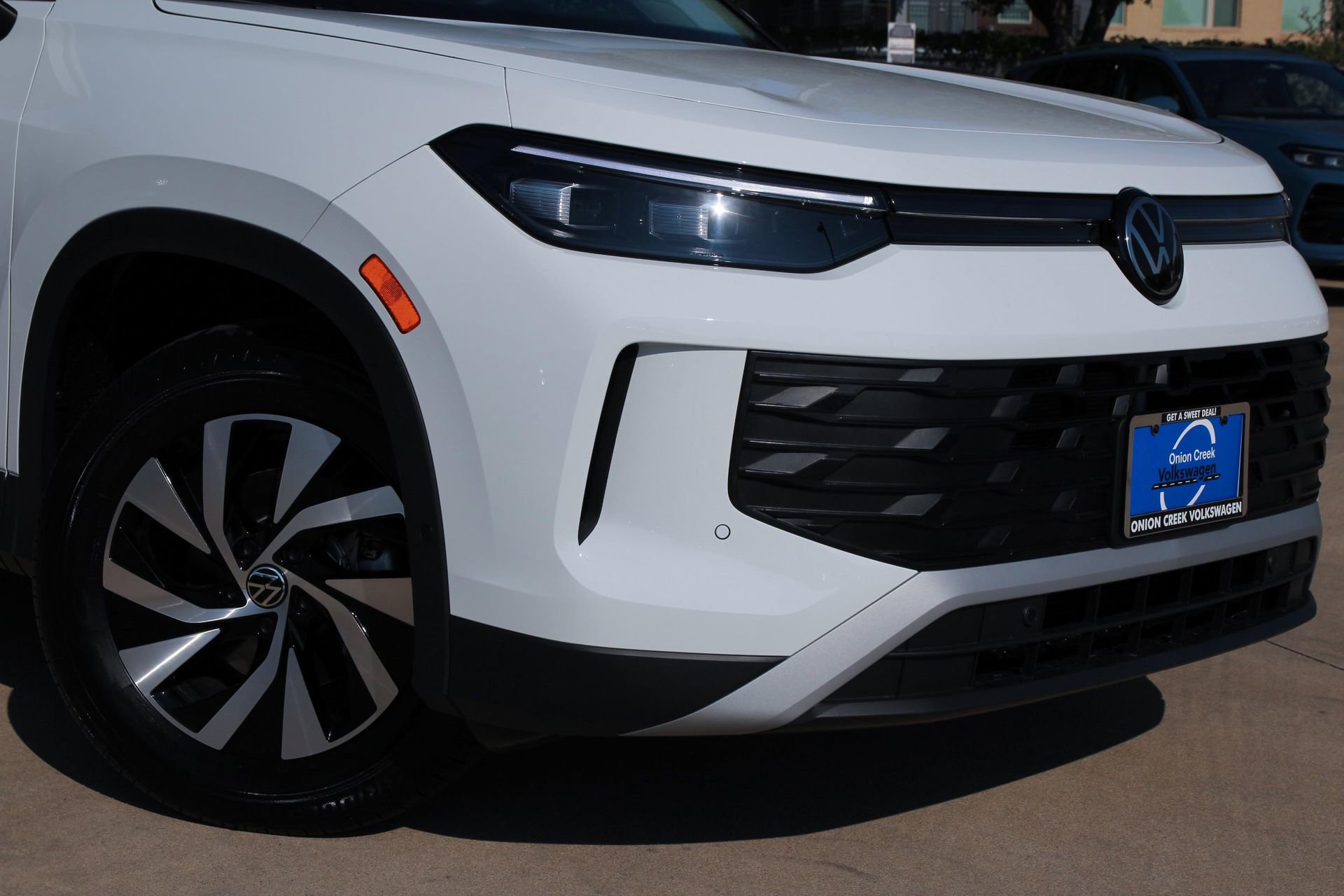 Certified 2025 Volkswagen Tiguan S FWD image 2