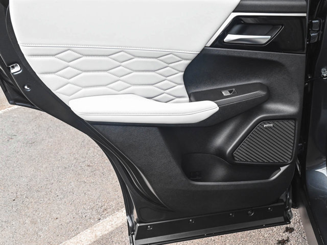New 2025 Mitsubishi Outlander SEL image 14