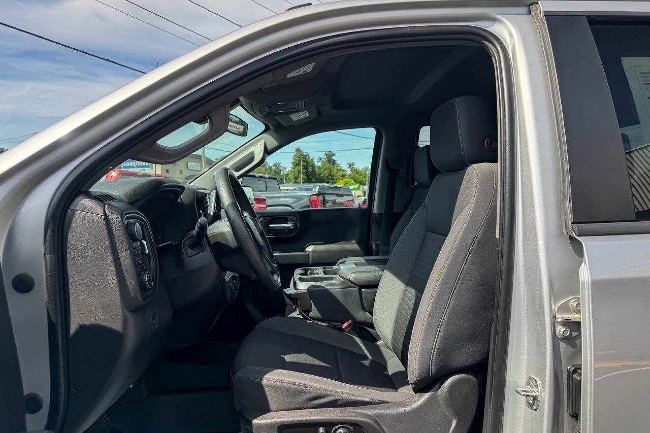 Used 2022 Chevrolet Silverado 1500 Custom AWD/4WD image 23