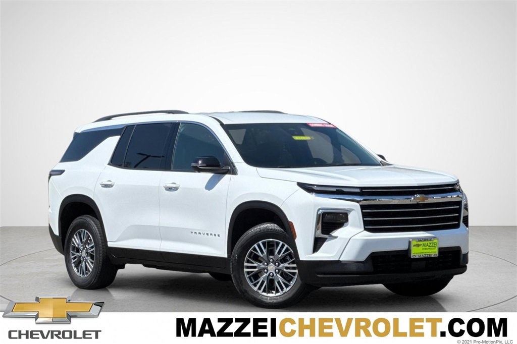 Used 2024 Chevrolet Traverse LT