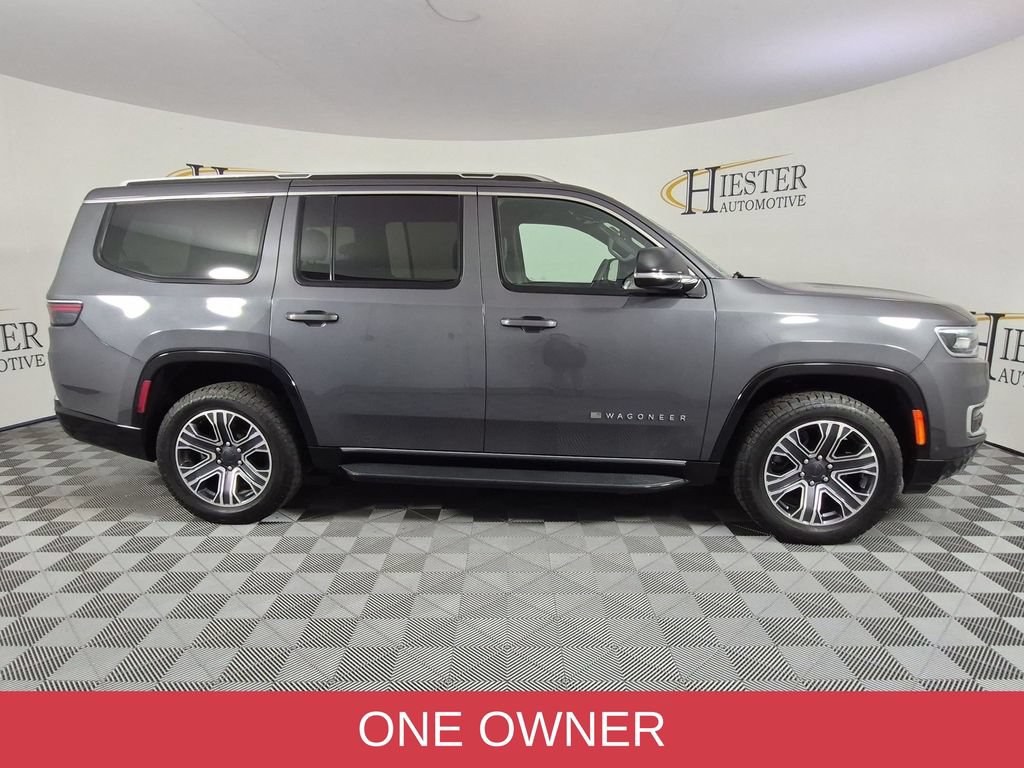 Used 2024 Jeep Wagoneer Series II w/ Flexible Seating Group RWD image 3