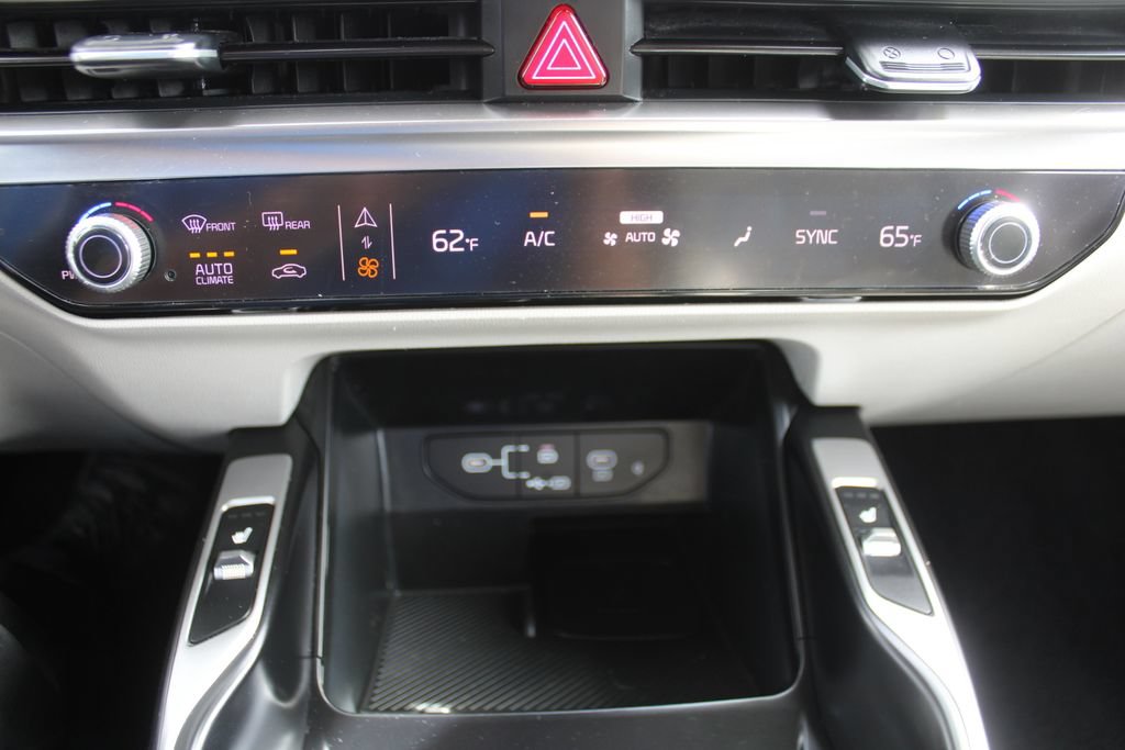 Certified 2024 Kia Sorento X-Line EX AWD/4WD image 43