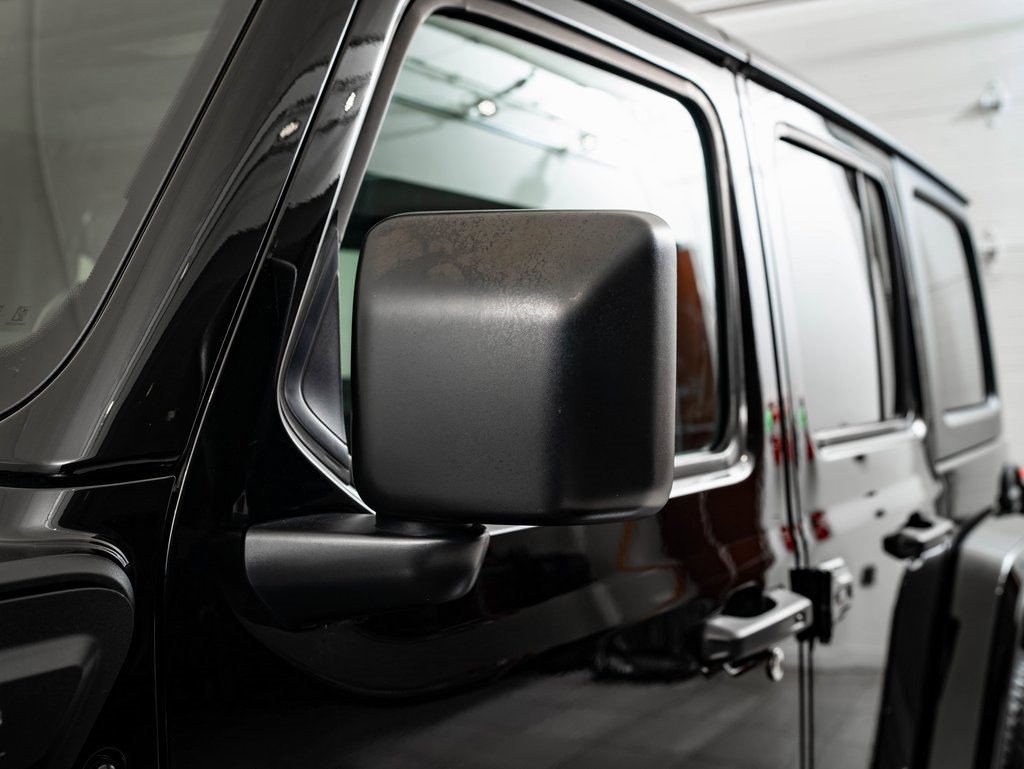 Used 2023 Jeep Wrangler Unlimited Sahara w/ Cold Weather Group image 17