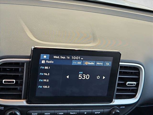 Certified 2025 Hyundai Venue SEL FWD image 12