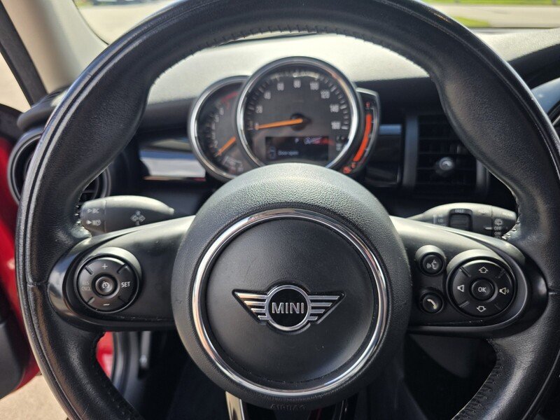 Used 2020 MINI Cooper 4-Door Hardtop FWD image 27