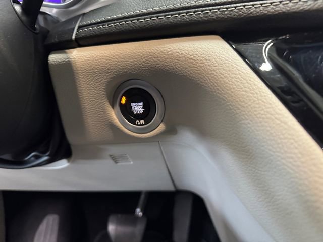 Used 2024 Chrysler Pacifica Touring-L image 21
