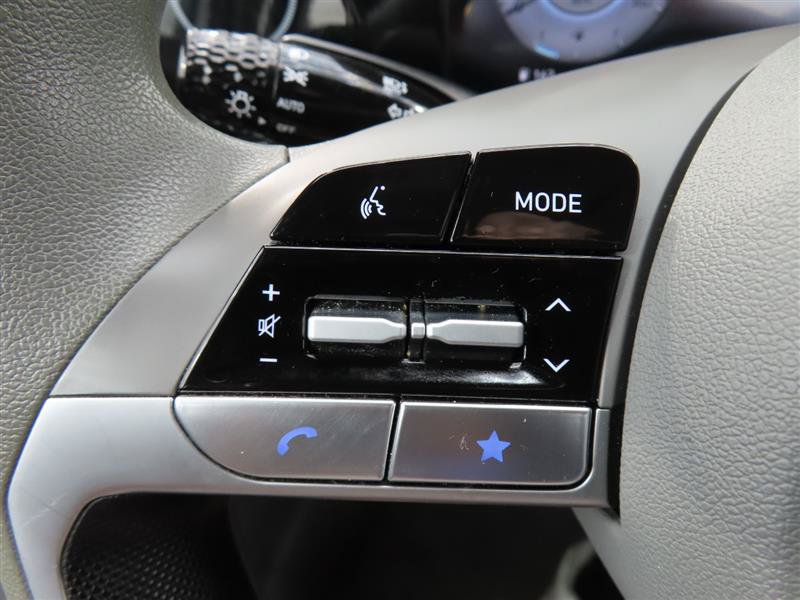 Used 2024 Hyundai Elantra SEL FWD image 21