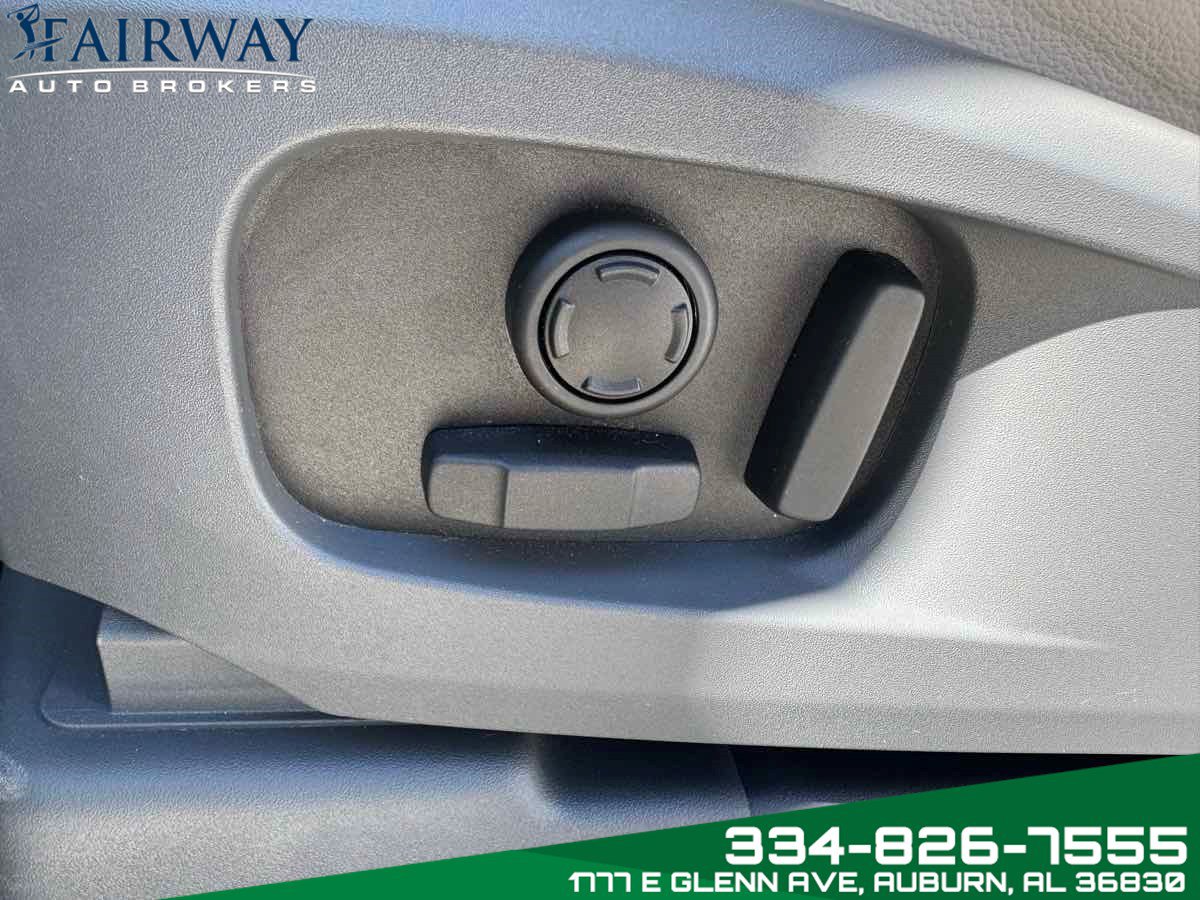 Used 2023 Land Rover Defender 110 SE image 16