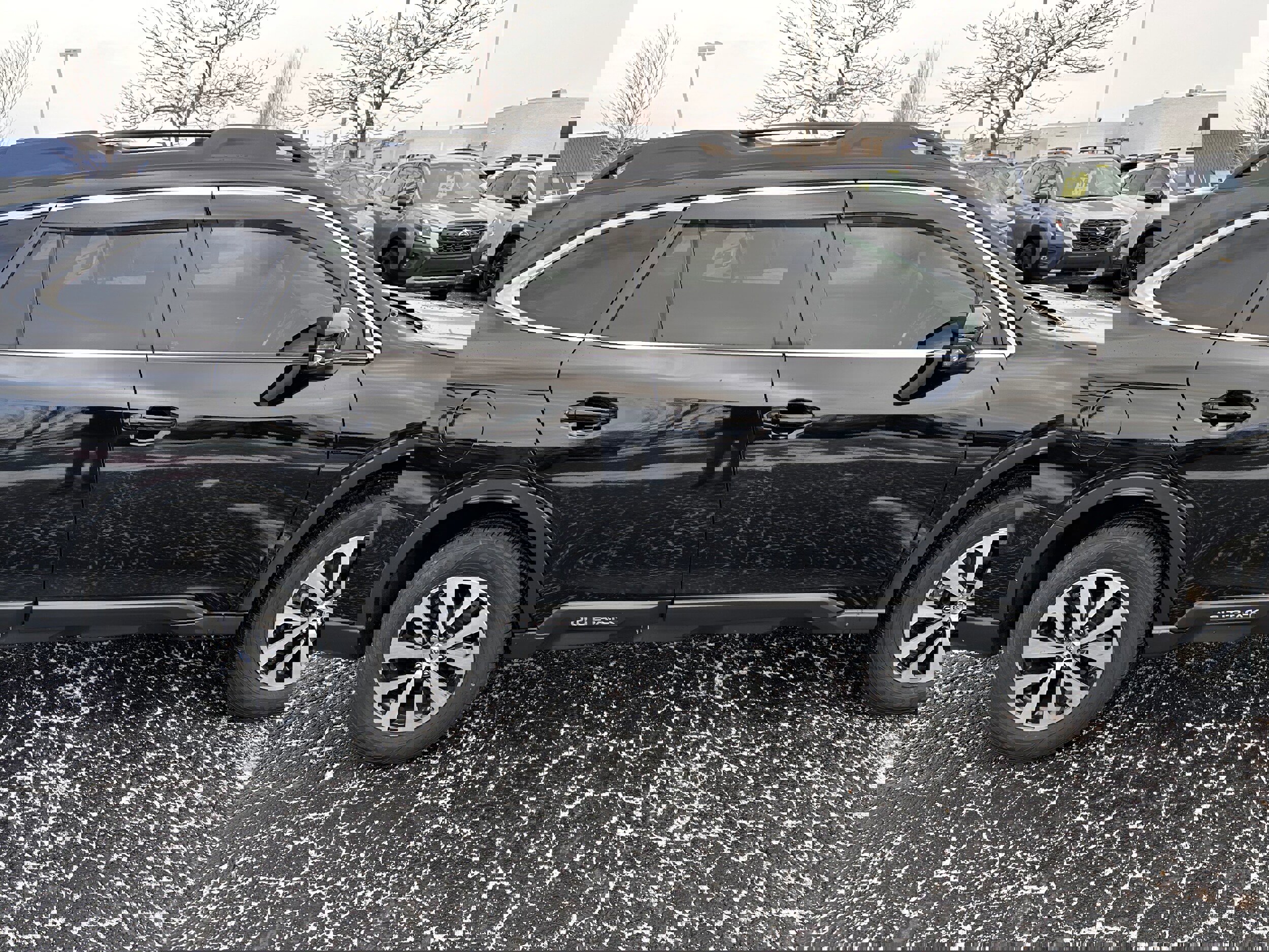 Used 2022 Subaru Outback Premium image 2