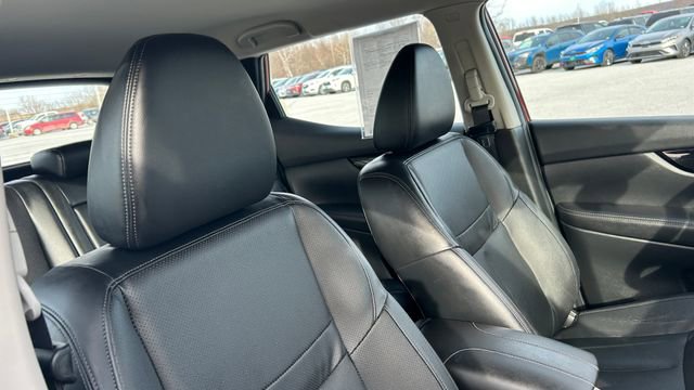 Used 2022 Nissan Rogue Sport SL AWD/4WD image 47