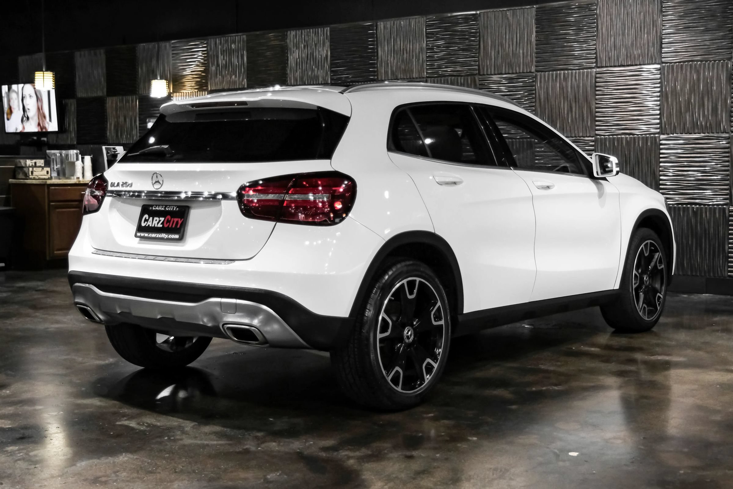 Used 2019 Mercedes-Benz GLA 250 image 8