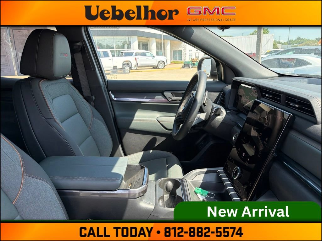 Used 2026 GMC Terrain AT4 w/ Technology Package II AWD/4WD image 2