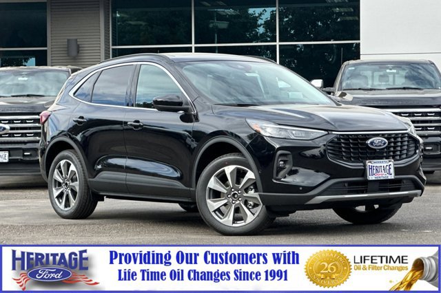 New 2024 Ford Escape Platinum w/ Premium Technology Package