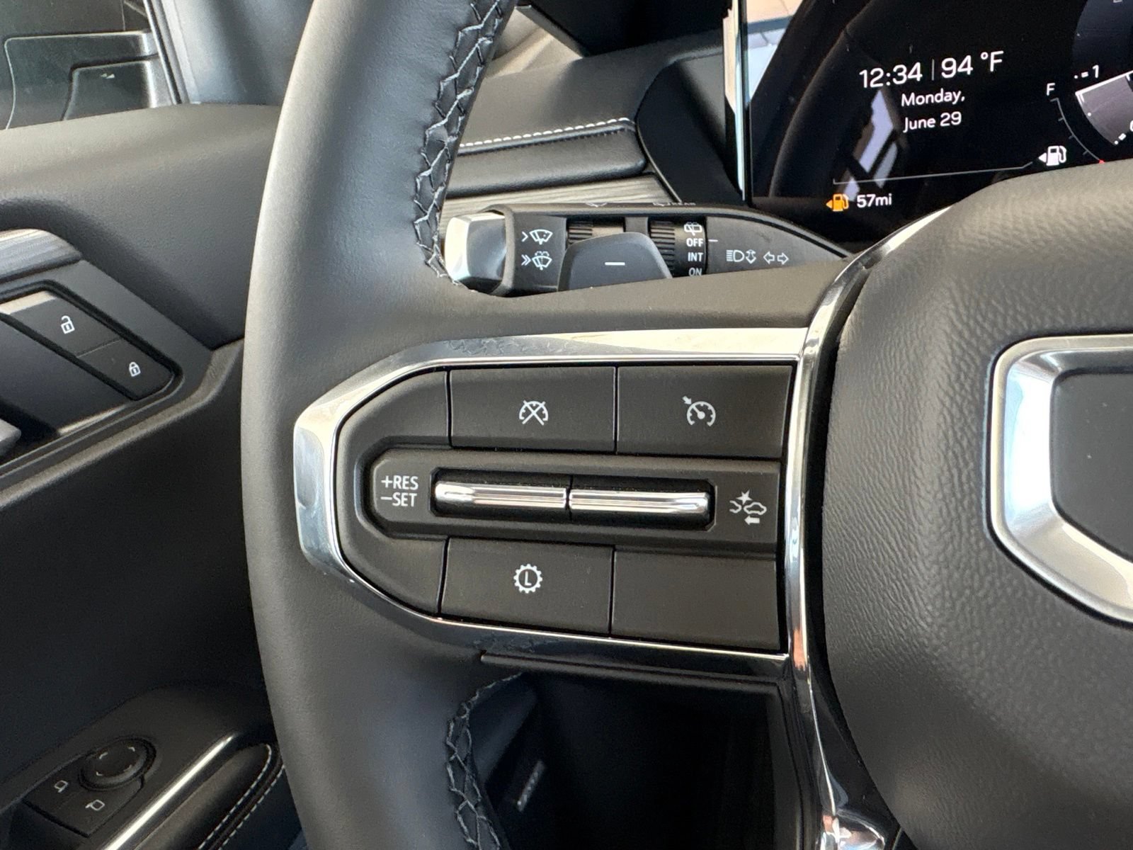 New 2026 GMC Acadia Elevation w/ Elevation Premium Package FWD image 30